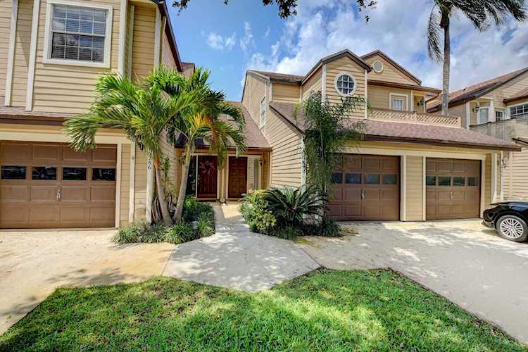 5288 Buckhead Circle #2020 Boca Raton, FL 33486
