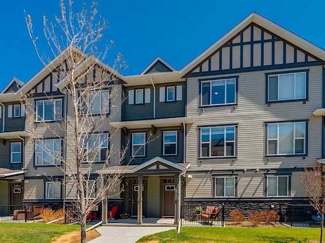 255 New Brighton Walk/Walkway SE Calgary, AB T2Z 5C7
