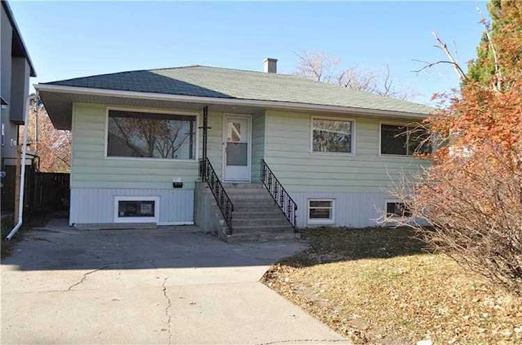 3711 2 Street NW Calgary, AB T3G 3S1