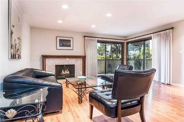 6352 Riviera Circle Long Beach, CA 90815