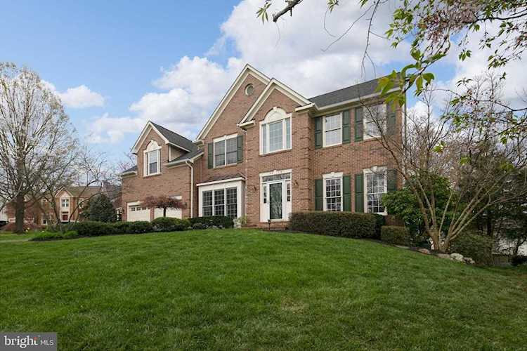 3314 Willow Glen Dr Oak Hill, VA 20171