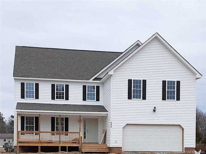 222 Pointers Dr West Point, VA 23181
