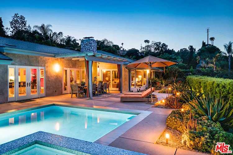 11075 Wrightwood Lane Studio City, CA 91604