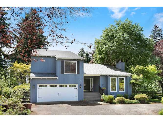 20560 Fernview Rd West Linn, OR 97068