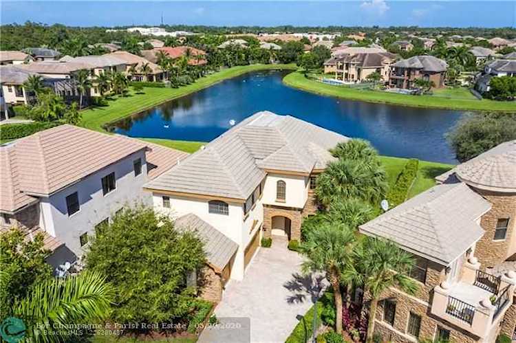 3421 Collonade Dr Wellington, FL 33449