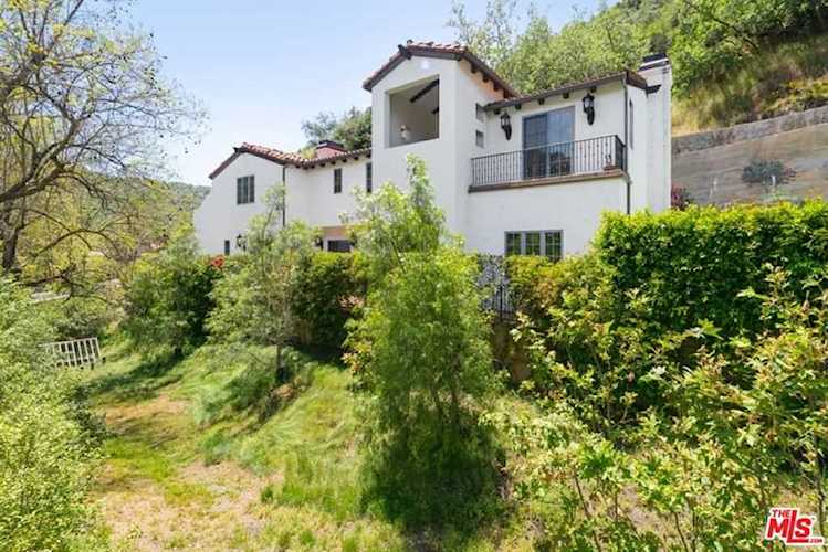 3565 Mandeville Canyon Road Los Angeles, CA 90049