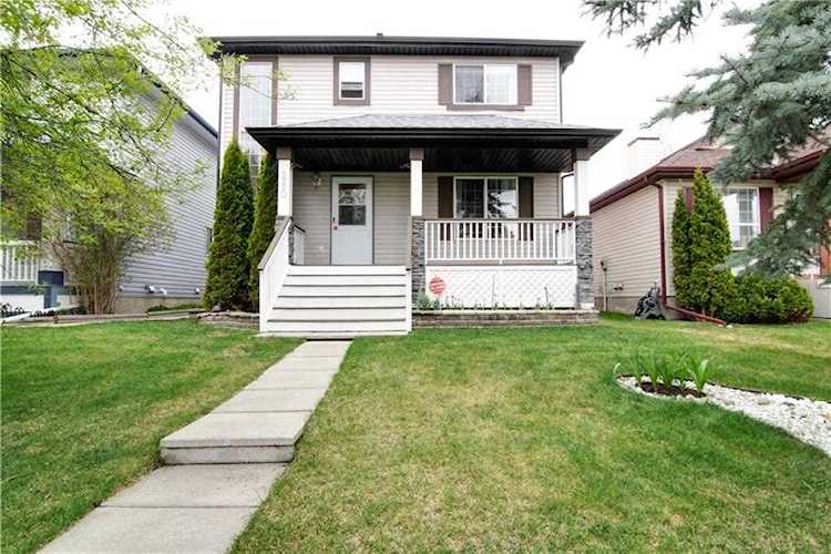 280 Somerside Close SW Calgary, AB T2Y 4B5