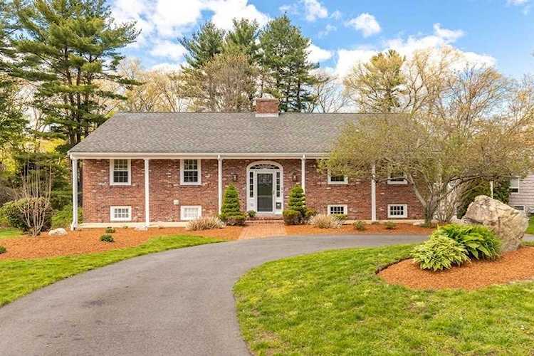 10 Smithshire Estates Andover, MA 01810