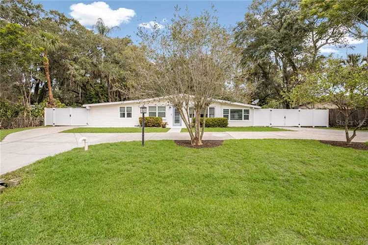 5327 Angeles Ave Sarasota, FL 34235