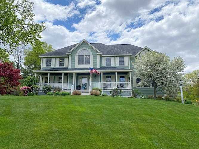 6 Freemont Ln Andover, MA 01810