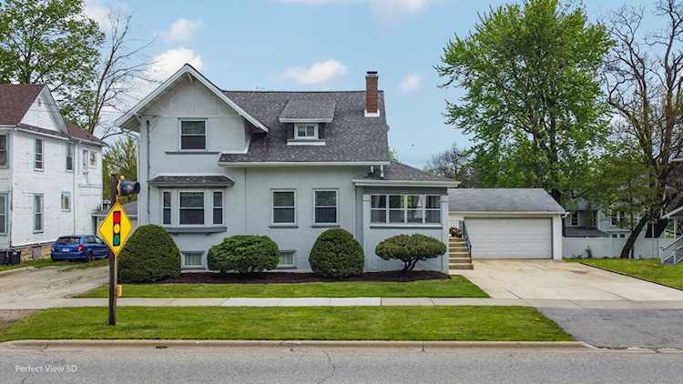 322 E 9th St Lockport, IL 60441