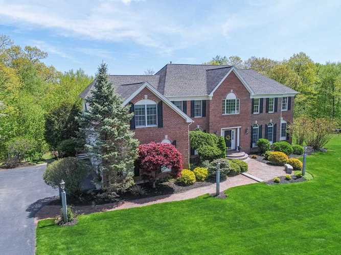 31 Buckingham Way Bedford, NH 03110
