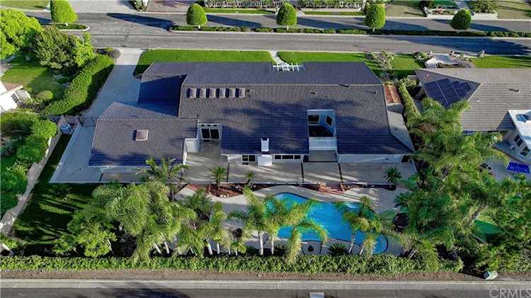 18831 Colony Circle Villa Park, CA 92861