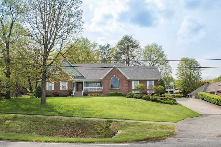 7702 Manslick Rd Louisville, KY 40214