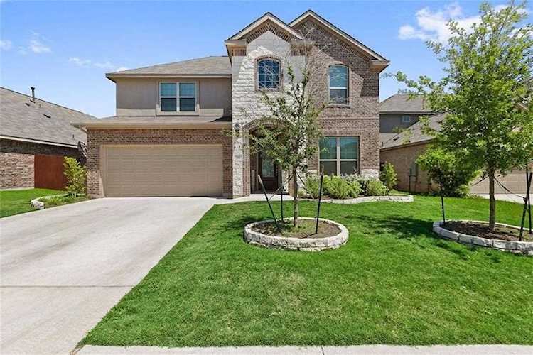 281 Natchez Dr Buda, TX 78610