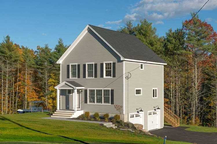 10 Madeline Ln York, ME 03909