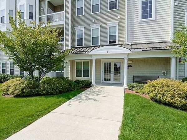 87 Clocktower Drive #2102 Waltham, MA 02452