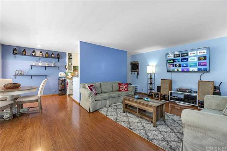 5320 Zelzah Avenue #203 Encino, CA 91316