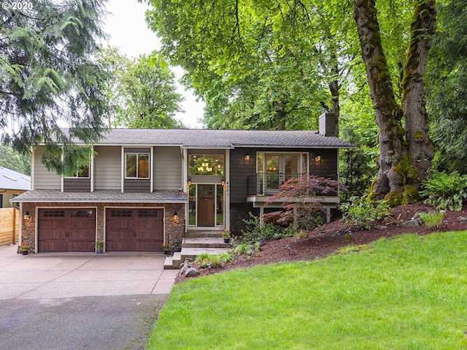 4061 Calaroga Dr West Linn, OR 97068