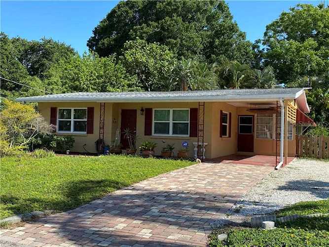 823 40th St Sarasota, FL 34234