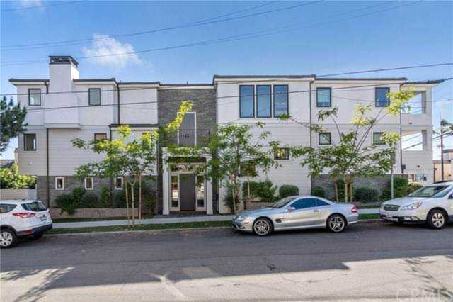 1215 Fisher Avenue Manhattan Beach, CA 90266