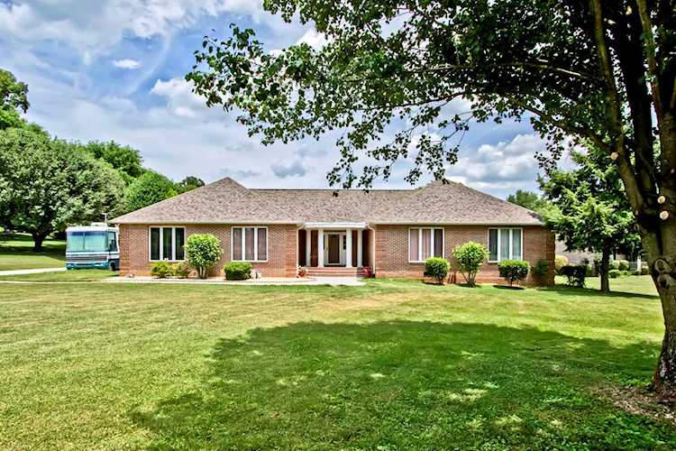 1720 W Whitney Circle Alcoa, TN 37701