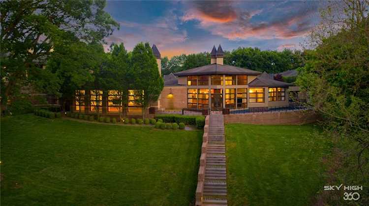 9 Beau Chene Ln Rogers, AR 72758