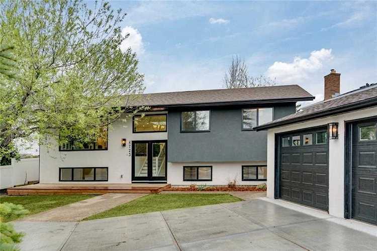 4723 Vegas Road NW Calgary, AB T3A 1W2