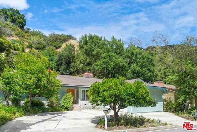 3640 Mandeville Canyon Road Los Angeles, CA 90049