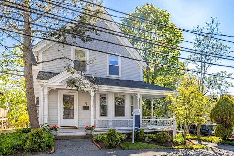5 Gerry St Marblehead, MA 01945