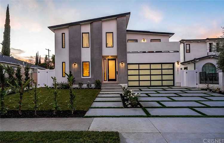 5011 Hesperia Avenue Encino, CA 91316