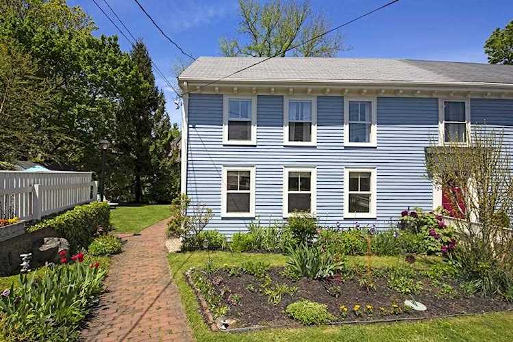 42 High Street Marblehead, MA 01945