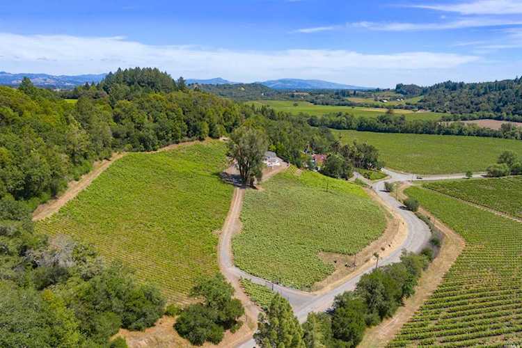 10520 Wohler Road Healdsburg, CA 95448