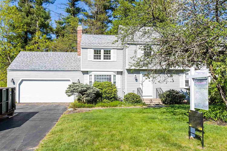 11 Clydesdale Circle Nashua, NH 03062