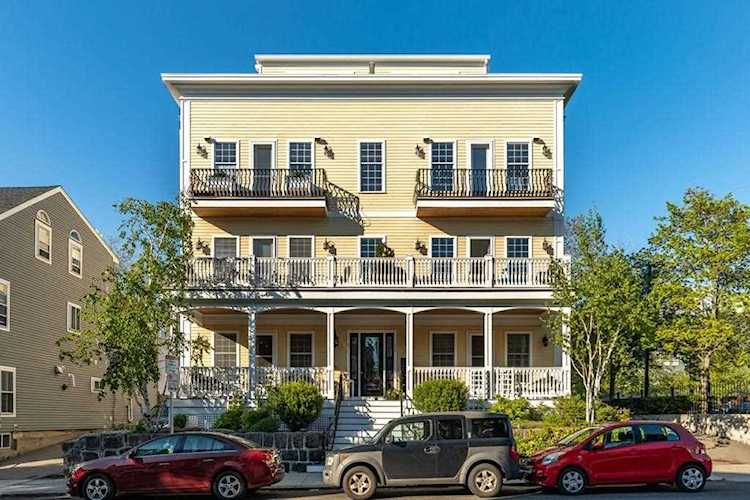 322 W 4th St #6 Boston, MA 02127