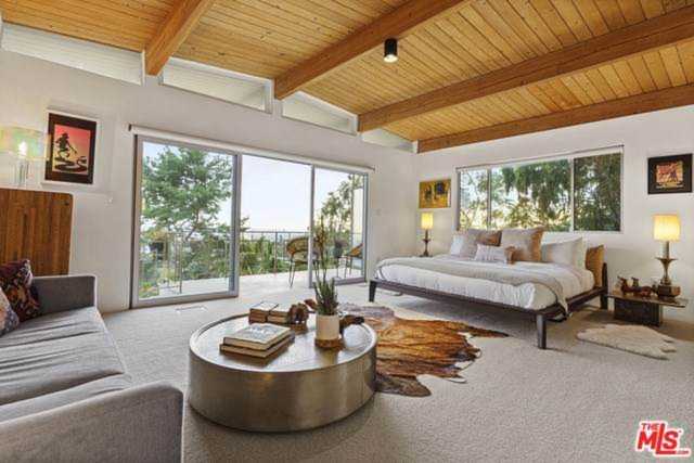 6426 Quebec Drive Los Angeles, CA 90068