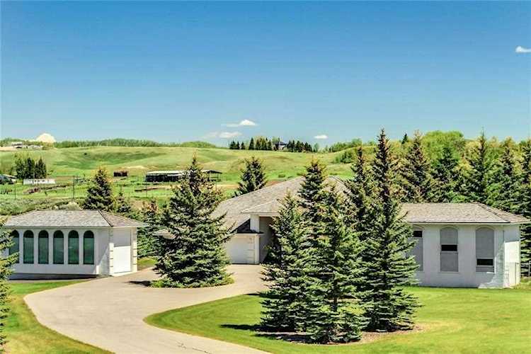 116 Emerald Bay Dr Rural Rocky View County, AB T3Z 1E2