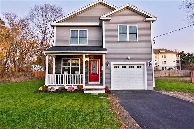 80 Dewey St Woonsocket, RI 02895