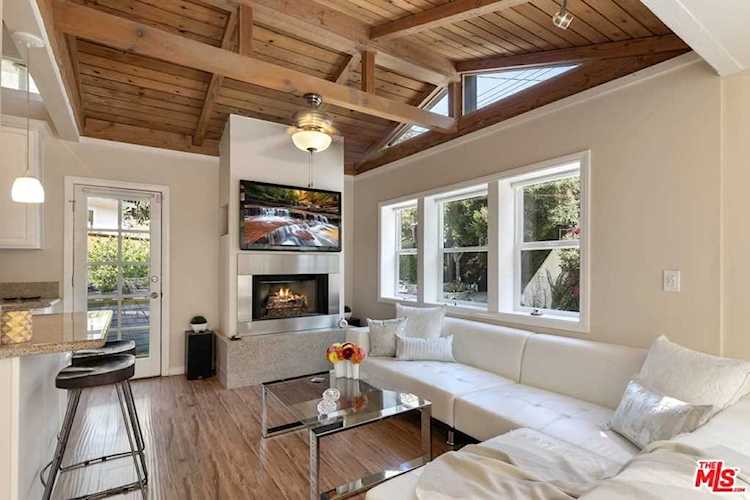 1523 N Beverly Glen Boulevard Los Angeles, CA 90077