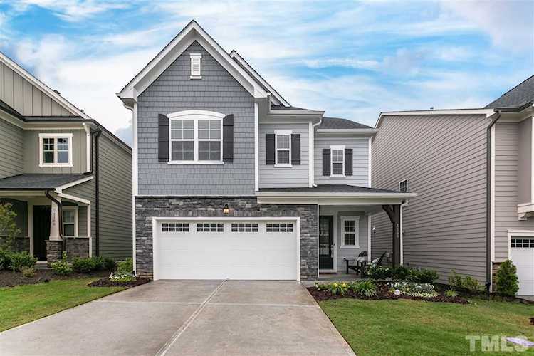 1156 Canyon Shadows Court Cary, NC 27519