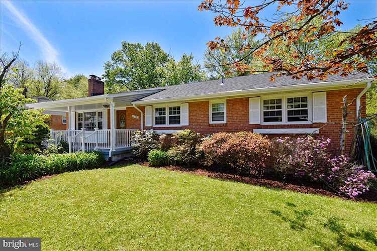 10721 Ames St Fairfax, VA 22032