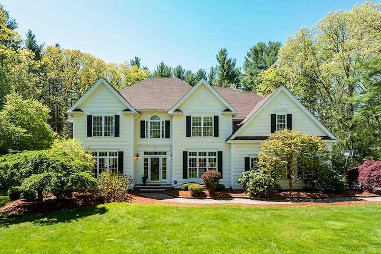 3 San Rosa Way Chelmsford, MA 01824