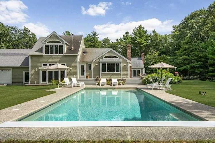 62 Surry Dr Cohasset, MA 02025