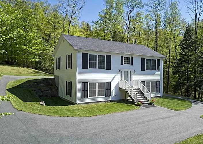 424 Old Bristol Rd New Hampton, NH 03256