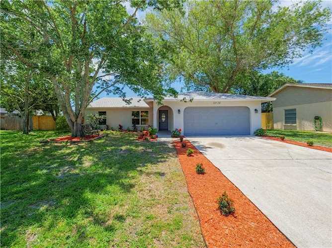 6924 Rex Ln Sarasota, FL 34243