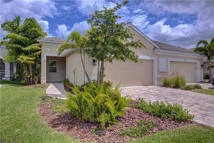 2933 Trustee Ave Sarasota, FL 34243