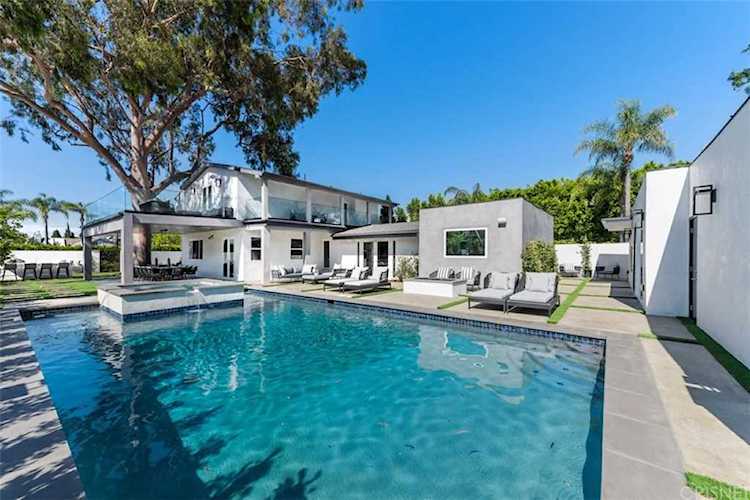 15362 Sutton Street Sherman Oaks, CA 91403