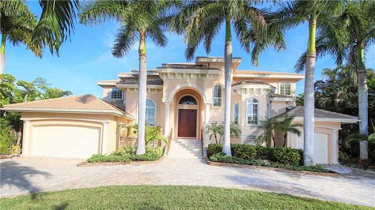 236 N Washington Dr Sarasota, FL 34236