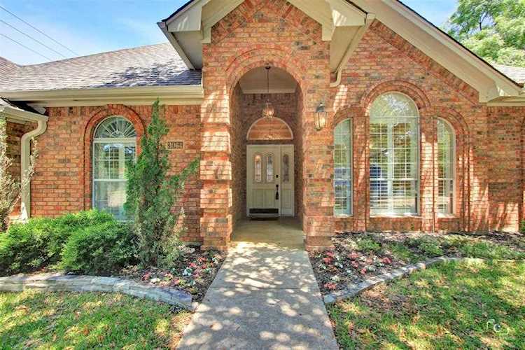 3064 Ridgeview Drive Grapevine, TX 76051
