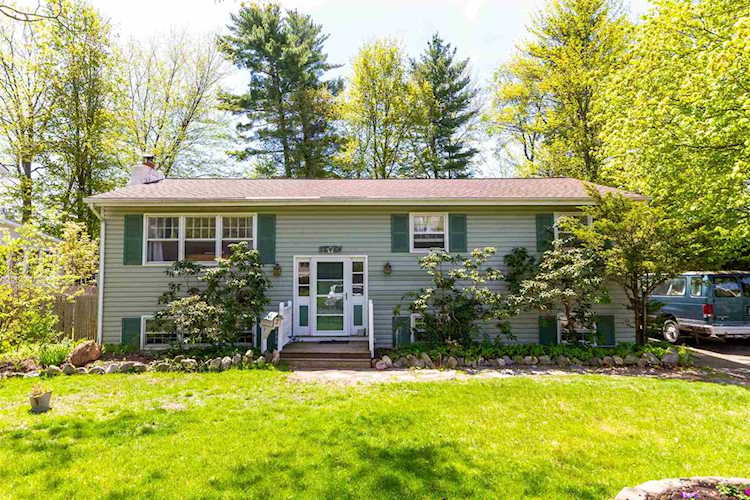 7 Scotsdale Rd South Burlington, VT 05403